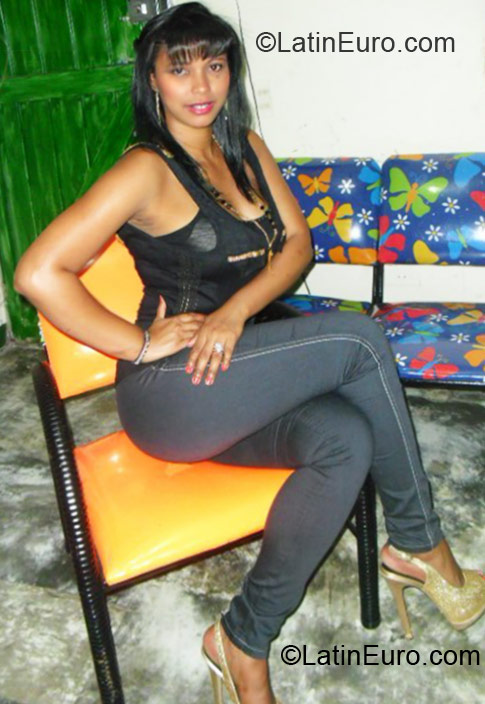 Date this tall Colombia girl Judith from Medellin CO18380