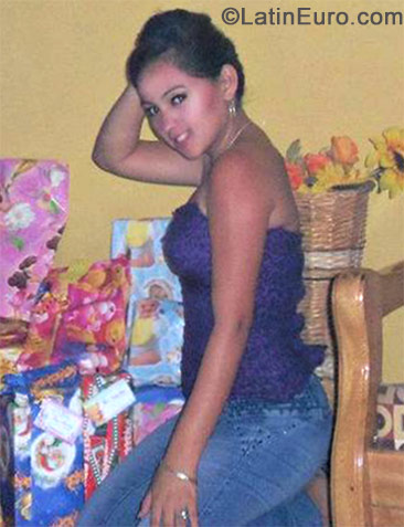 Date this hot Peru girl Natali yohana B from Piura PE1096