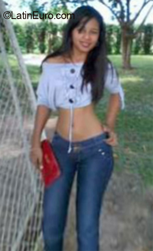 Date this charming Colombia girl Luz from Bogota CO18635