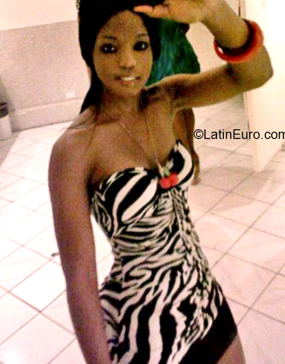 Date this happy Jamaica girl Ava Dawn from Kingston JM2523