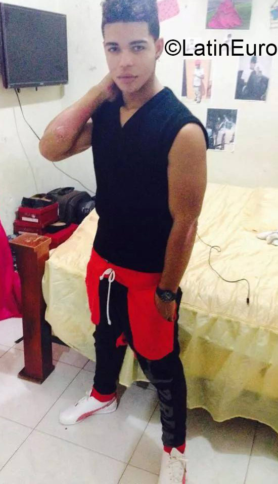 Date this lovely Dominican Republic man Yeison from Santo Domingo DO21193