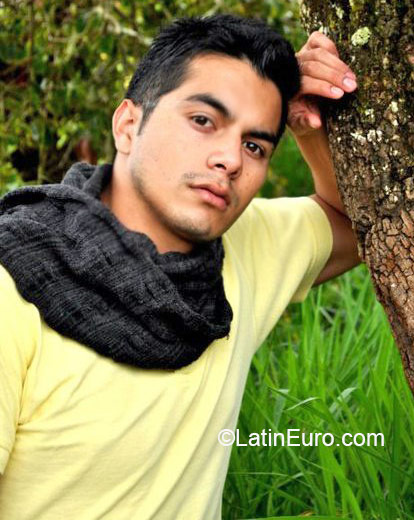 Date this attractive Colombia man Juan from Medellin CO16935