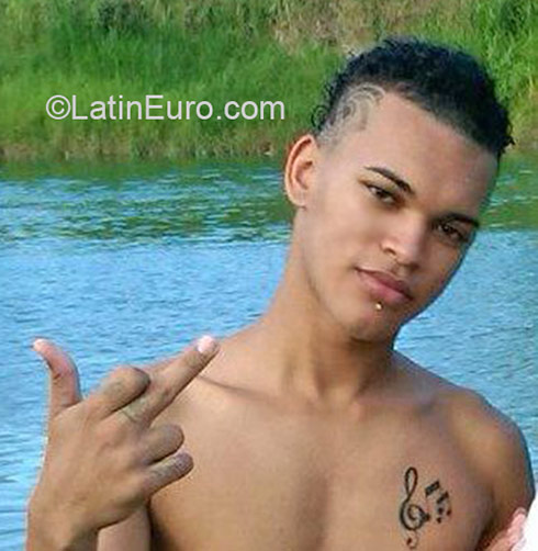 Date this good-looking Dominican Republic man Maximo from Puerto Plata DO21352