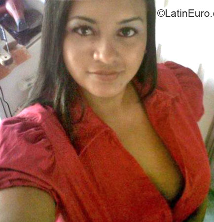 Date this hot Honduras girl Cristy from Tegucigalpa HN1860