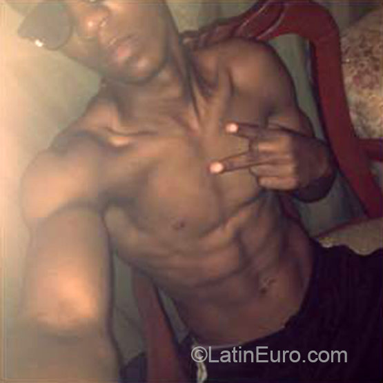 Date this sensual Dominican Republic man Antoni from Santiago DO22495