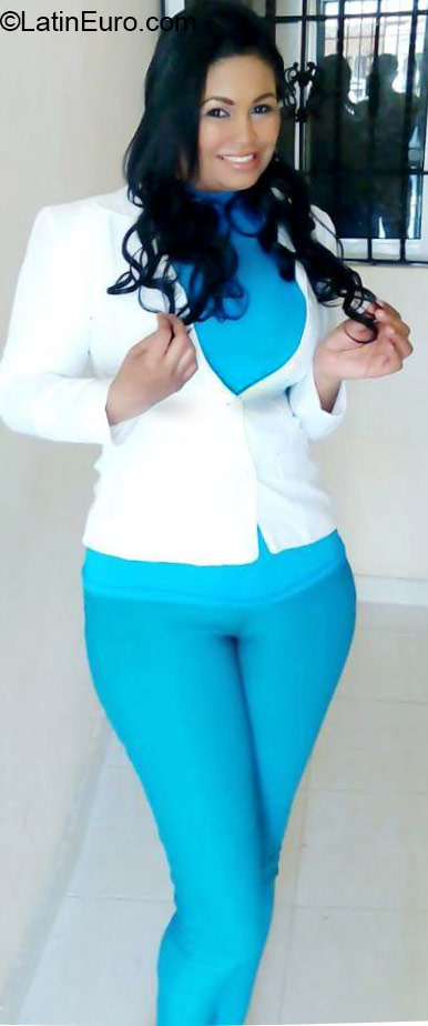 Date this hot Dominican Republic girl Yocasta from Santiago DO26189