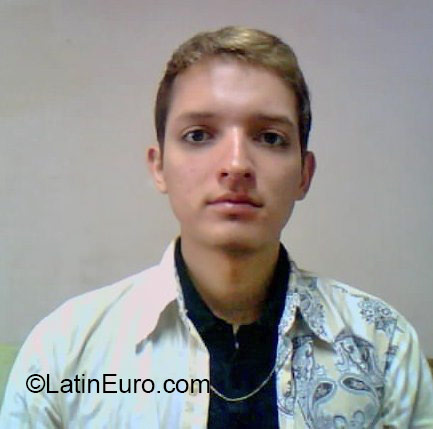 Date this attractive Venezuela man Erik from Tachira VE570