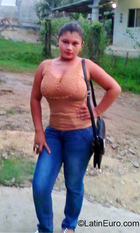 Date this funny Honduras girl Claudia from Tegucigalpa HN1593
