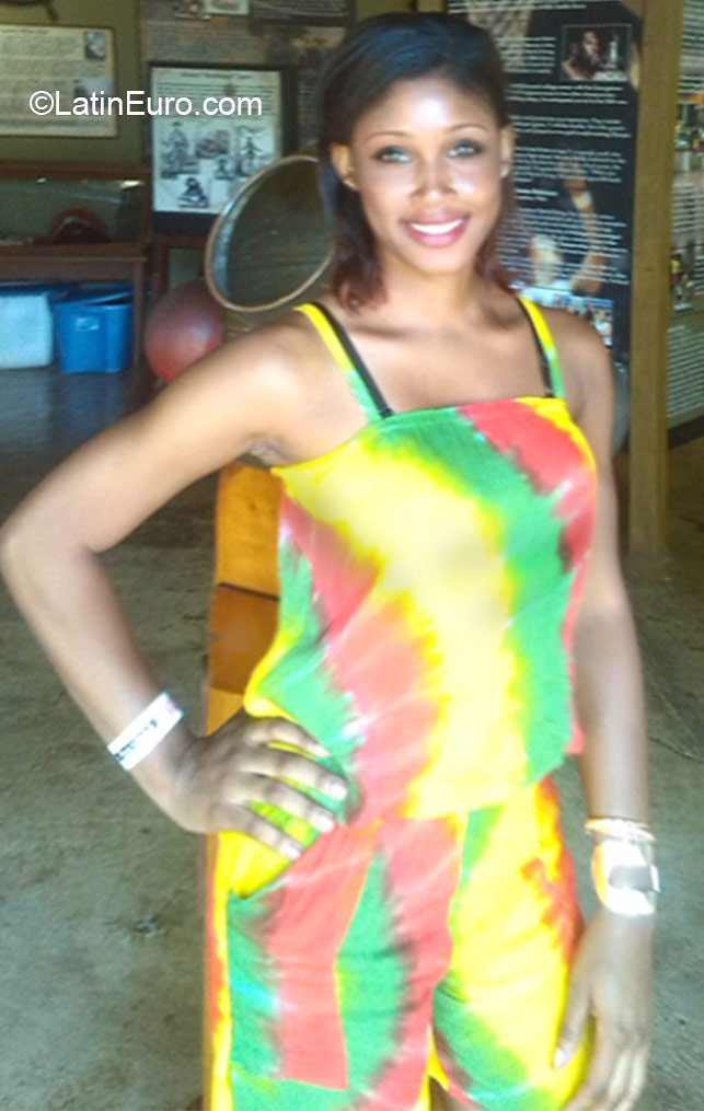 Date this happy Jamaica girl Chantal from Kingston JM2112