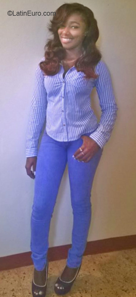 Date this beautiful Jamaica girl Franc from Kingston JM2116