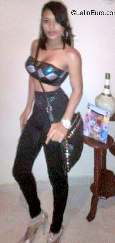 Date this lovely Dominican Republic girl Leidy from San Francisco de Macoris DO22845