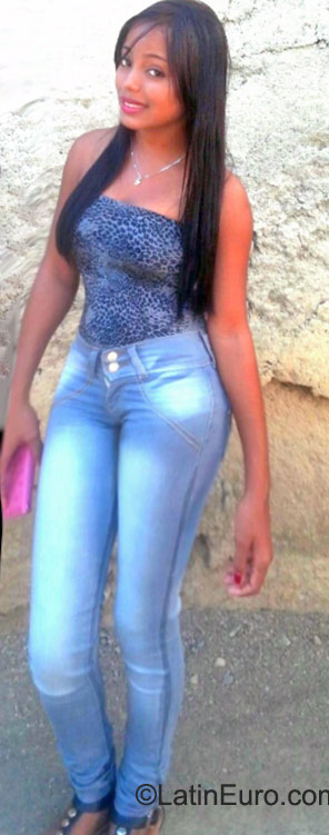 Date this fun Dominican Republic girl Wendy from Santo Domingo DO22892