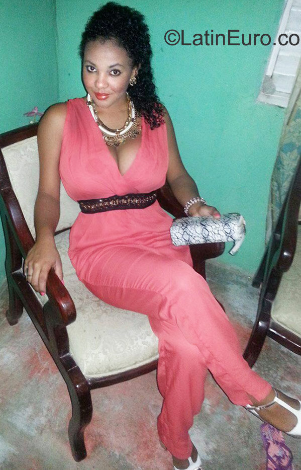Date this young Dominican Republic girl Yasmairi from Santiago DO22918
