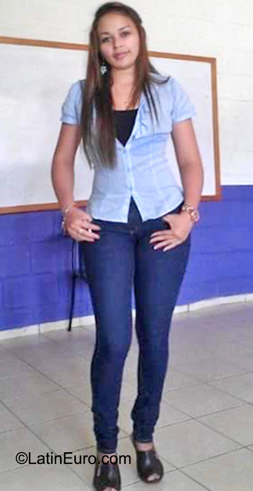 Date this attractive Honduras girl Evelyn from Tocoa HN1644
