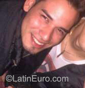 Date this attractive Venezuela man Gabriel from Barquisimeto VE604