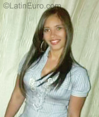 Date this charming Dominican Republic girl Magnolia from Santiago DO23024