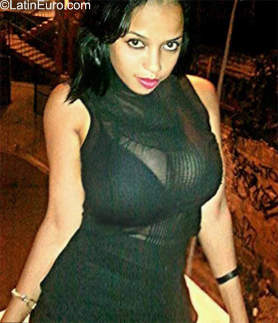 Date this good-looking Dominican Republic girl Mabel from Santiago DO23029