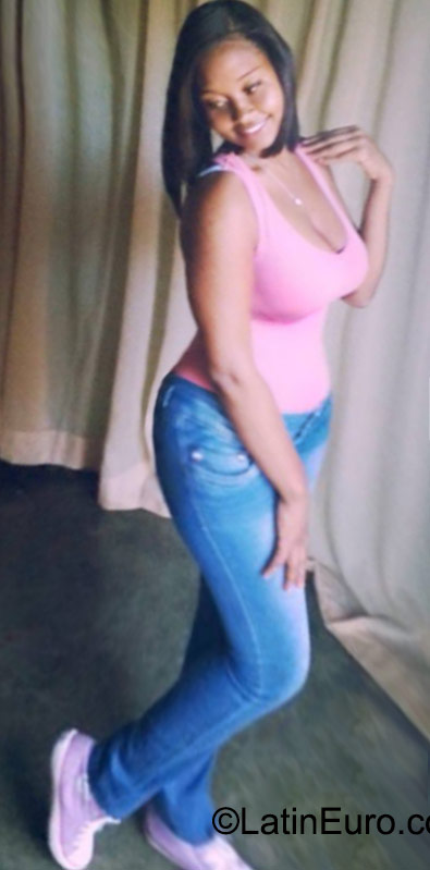 Date this stunning Dominican Republic girl Leidi from Higuey DO23070
