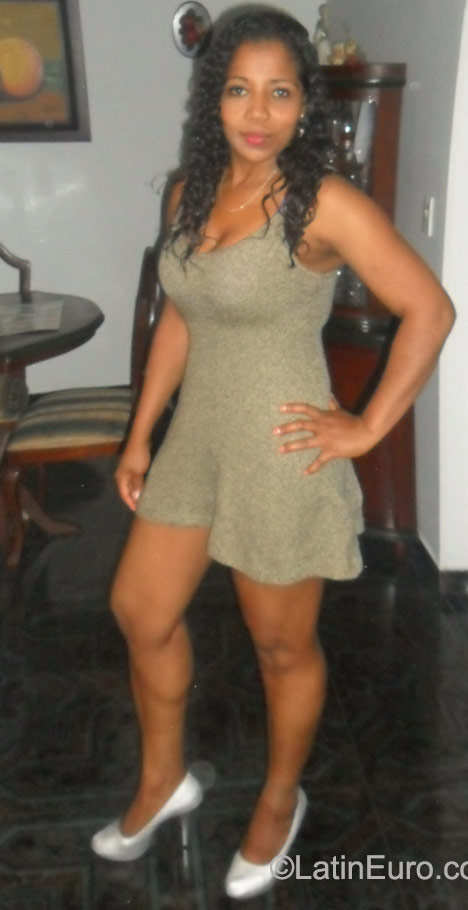 Date this delightful Colombia girl Pilar from Bogota CO17982