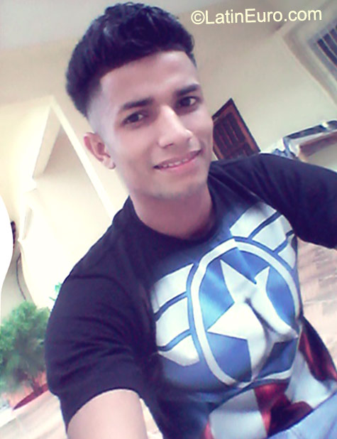 Date this young Honduras man Jose from San pedro sula HN1714