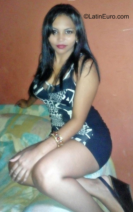 Date this exotic Honduras girl Daniela from La Ceiba HN1724