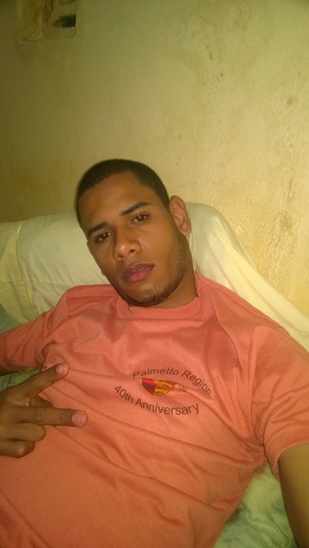 Date this young Dominican Republic man Lenny smil aqui from Santo Domingo DO23454