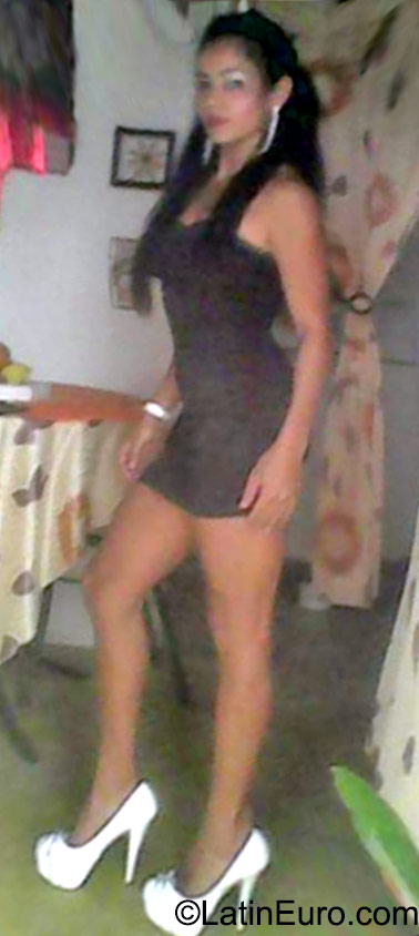 Date this foxy Dominican Republic girl Rosy from Puerto Plata DO23519