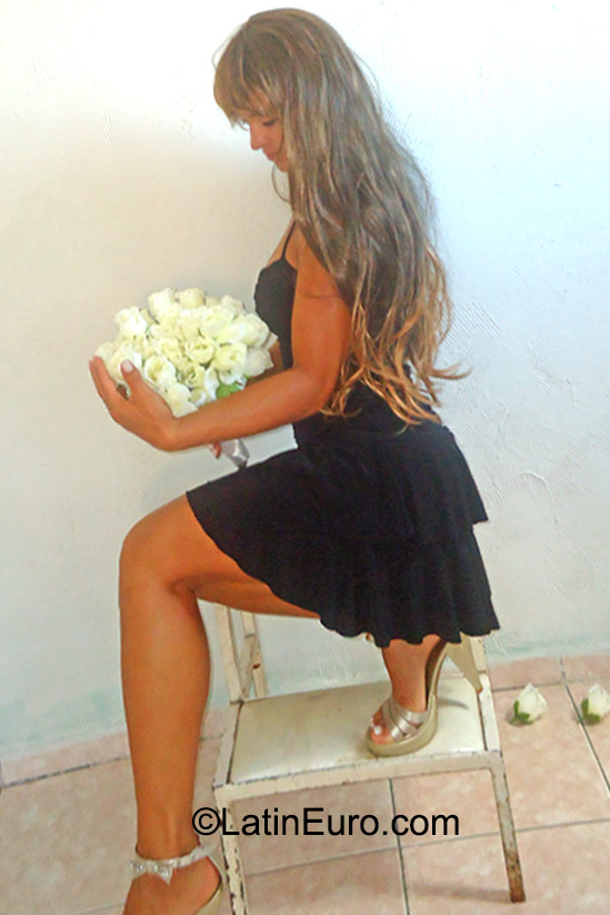 Date this georgeous Brazil girl Bela from Recife BR9544