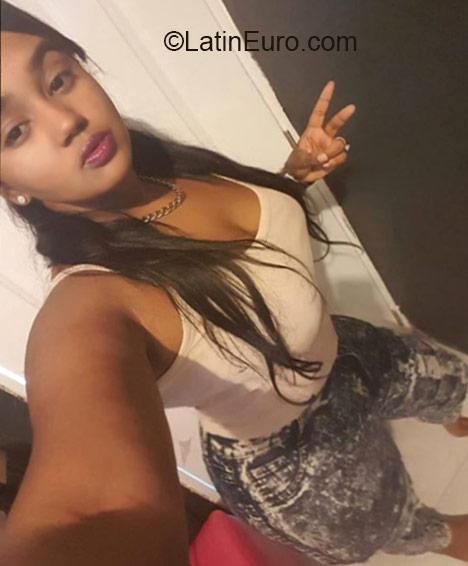 Date this young Dominican Republic girl Shuly from Santiago DO23731