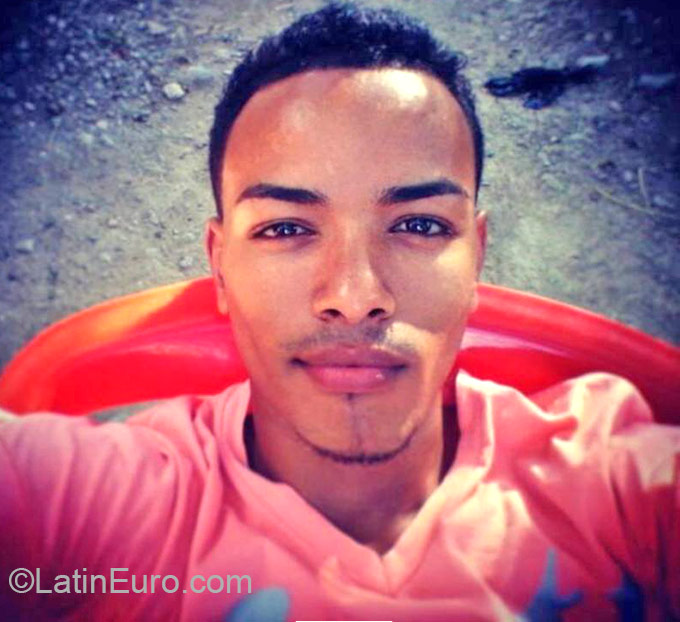 Date this pretty Dominican Republic man Francis from La Vega DO23746