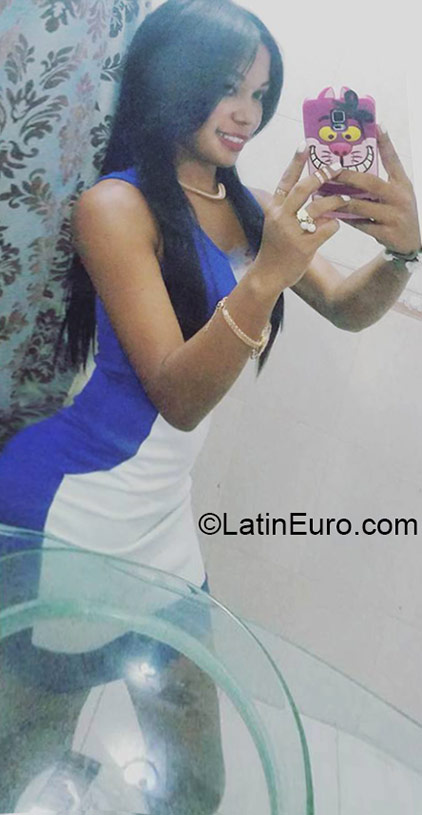 Date this athletic Dominican Republic girl Fanny from Santo Domingo DO23782