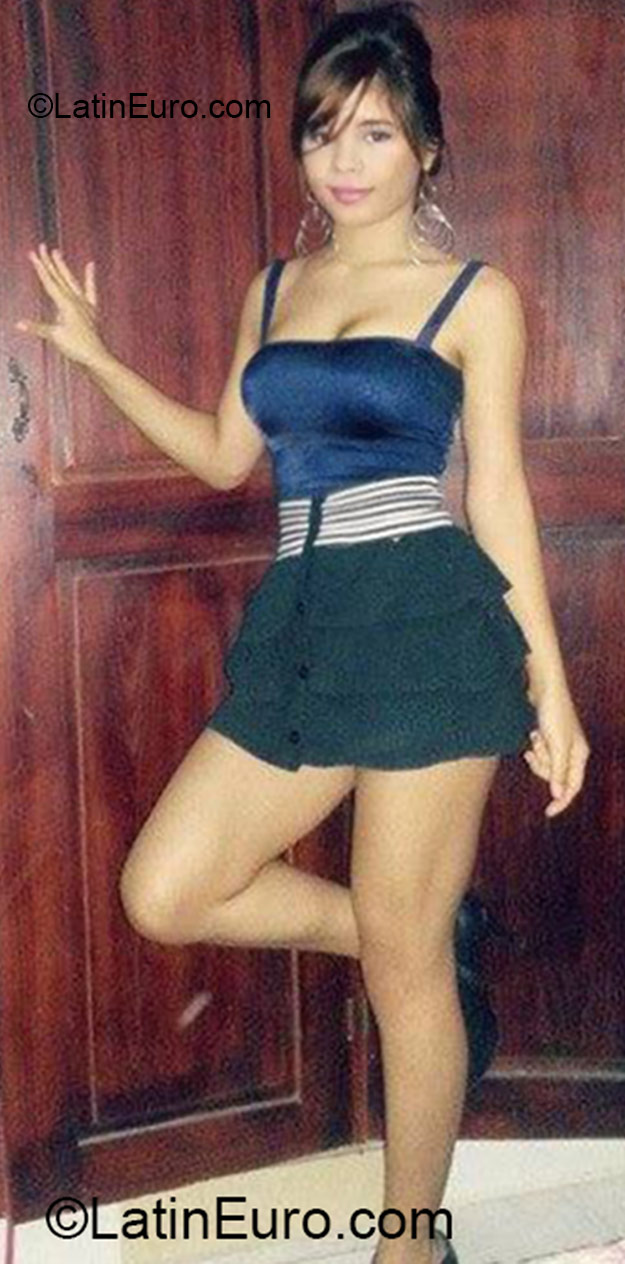 Date this funny Dominican Republic girl Nathy from Santiago DO23831