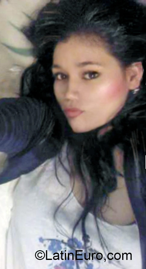 Date this cute Colombia girl Stefania from Bogota CO18385