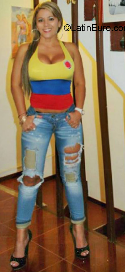 Date this exotic Colombia girl Natalia from Medellin CO18447