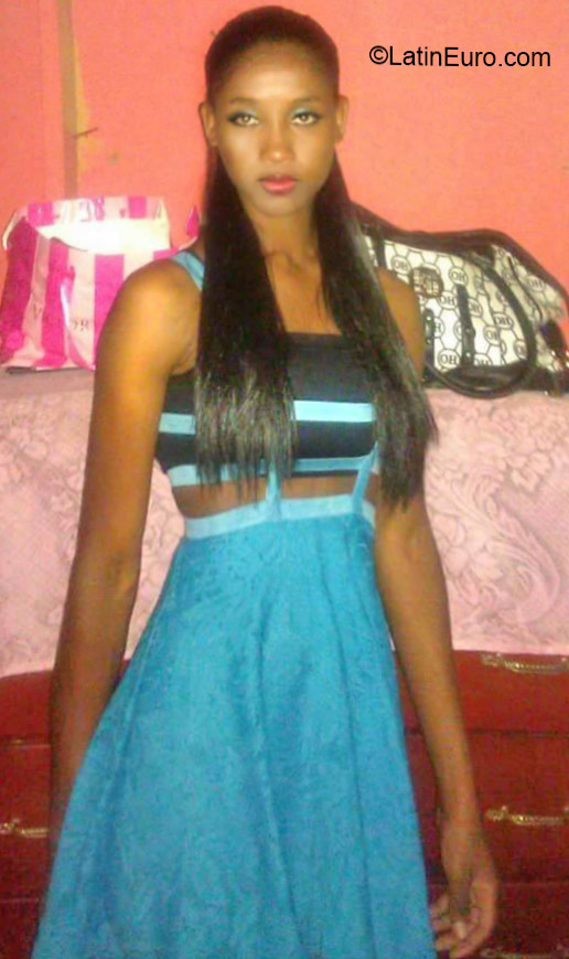 Date this good-looking Jamaica girl Tracy from Kingston JM2240