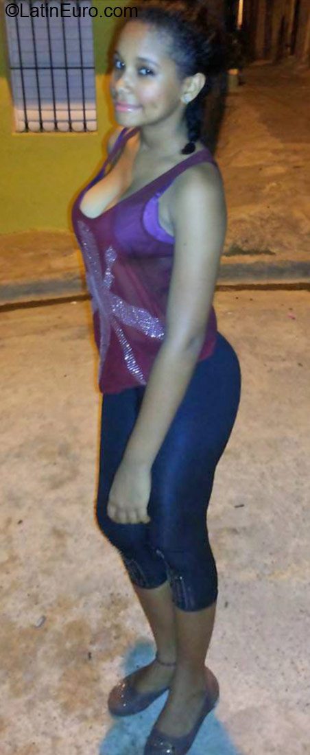 Date this lovely Dominican Republic girl Jarlin from Higuey DO24520