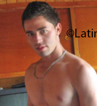 Date this gorgeous Colombia man Daniel from Bogota CO18537