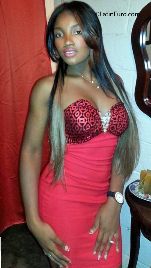 Date this charming Dominican Republic girl Mercedes from Santiago DO24598
