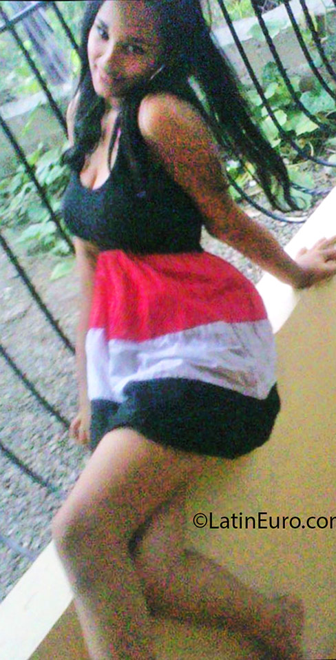 Date this cute Dominican Republic girl Camy from La Vega DO24700