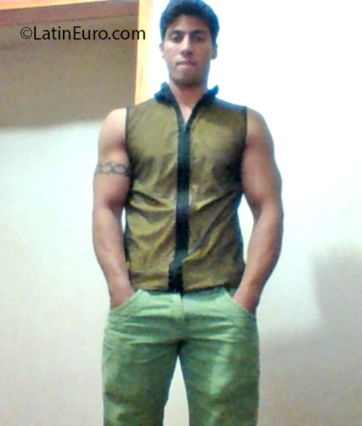 Date this attractive Brazil man Altamir from Medianeira BR9571