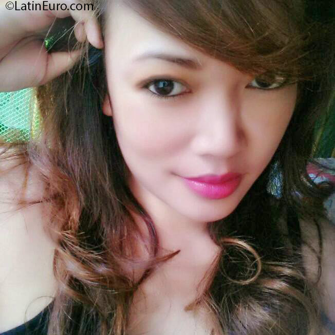 Date this young Philippines girl Riane from San Pablo City PH873