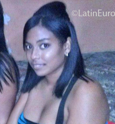 Date this nice looking Dominican Republic girl Jantnia from Santo Domingo DO24905
