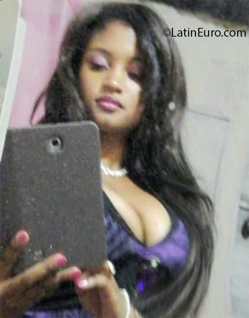 Date this voluptuous Dominican Republic girl Jennie from Santo Domingo DO24928