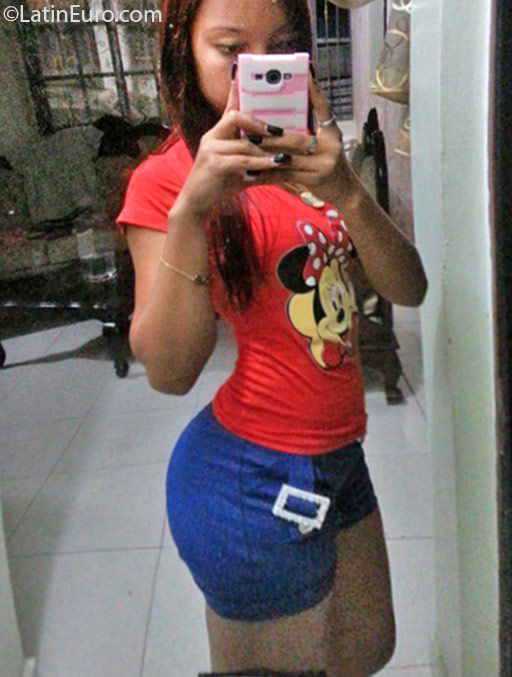 Date this sensual Dominican Republic girl Yunnedy from Puerto Plata DO25011