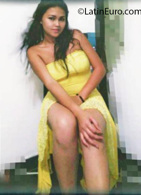 Date this sensual Colombia girl Shtefy from Manizales CO18731