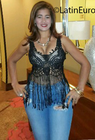 Date this gorgeous Panama girl Leidi from Panama City PA913