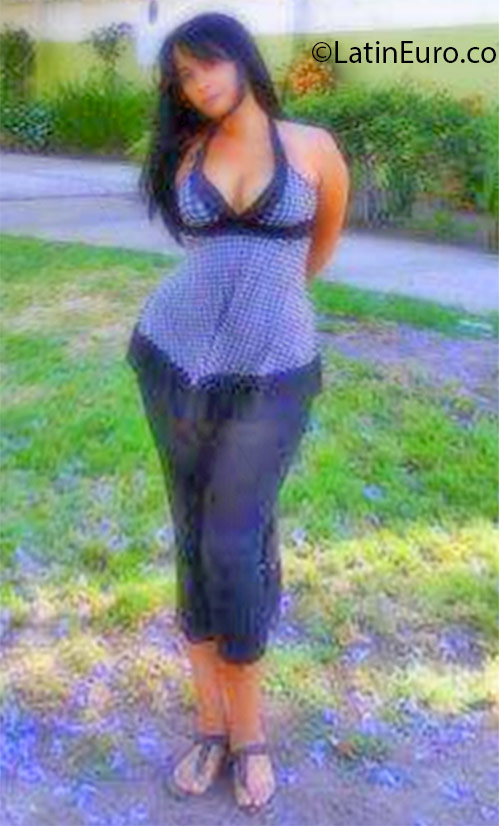 Date this attractive Mexico girl Yazmin from Tijuana MX1481