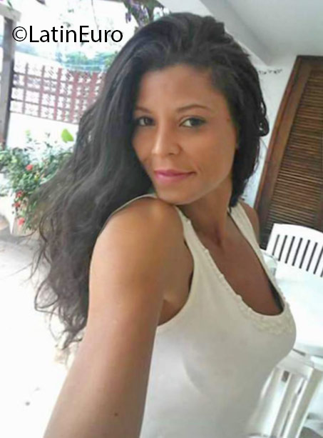 Date this stunning Brazil girl Beatriz from Rio De Janeiro BR9624
