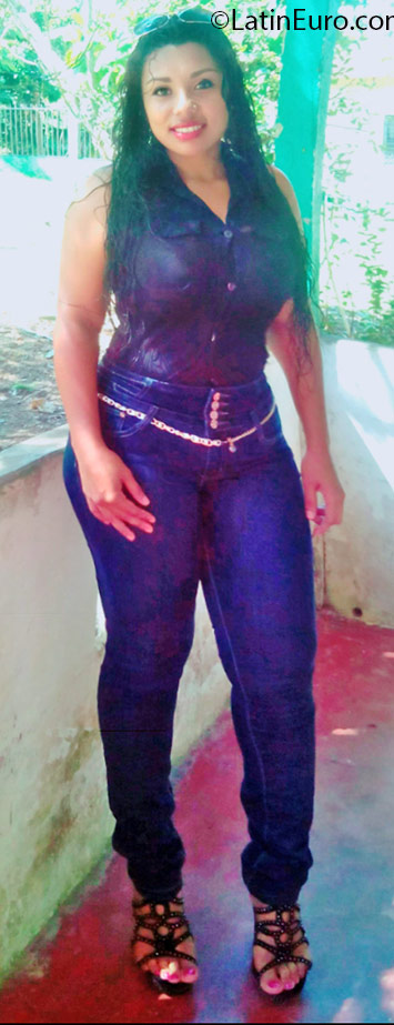 Date this exotic Honduras girl Karen from La Ceiba HN2107