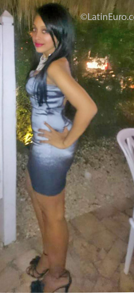 Date this good-looking Dominican Republic girl Joha81 from La Romana DO25463